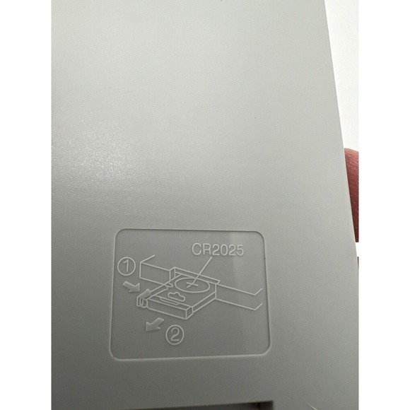 Curtis Remote Control Curtis DVD8007B 7” LCD Portable DVD Player Needs a Battery - Picture 7 of 7